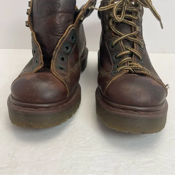 Vintage Dr Martens men’s size 7 Lace up Boots made in England leather - Picture 2 of 8
